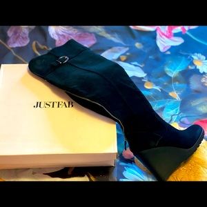 Just Fab Havannah Heeled Boots. Black velvet.